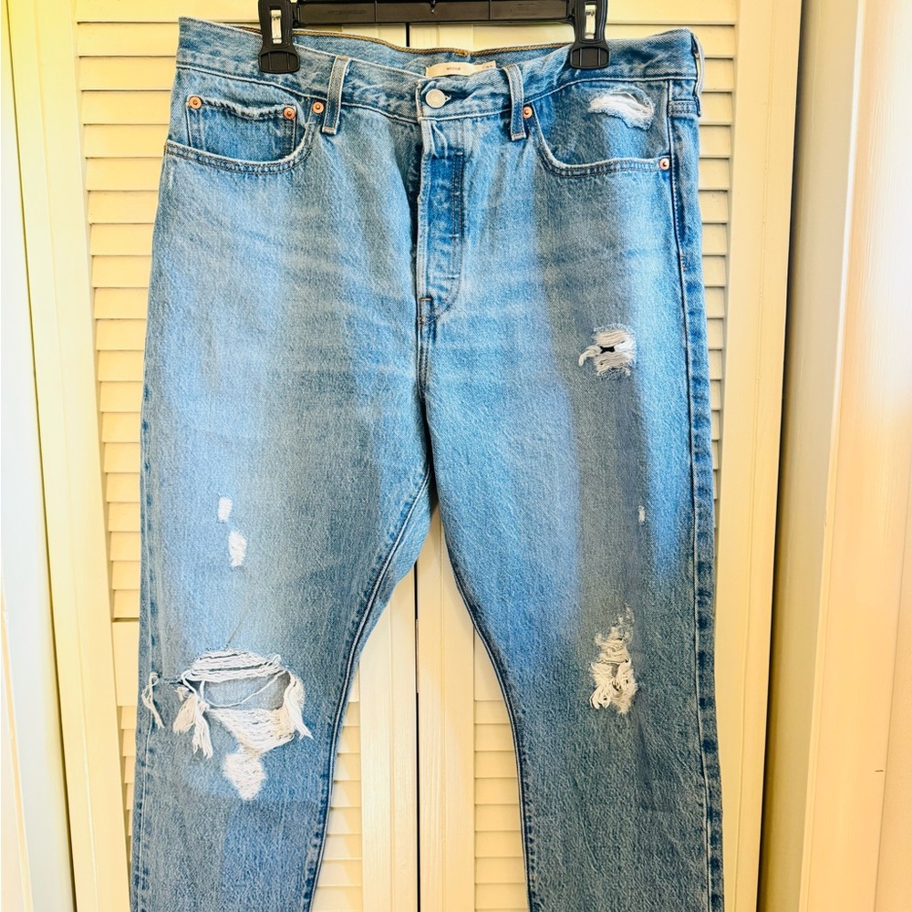 Levi’s Wedgie Jeans
